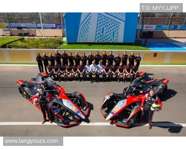 成都羽毛球队在洲际杯积分榜上以65分稳居第一名展现强劲实力 成都羽毛球队在洲际杯积分榜上以65分稳居第一名展现强劲实力