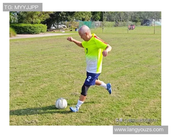 足球明星各自擅长领域解析与风格特点的全面探讨 足球明星各自擅长领域解析与风格特点的全面探讨